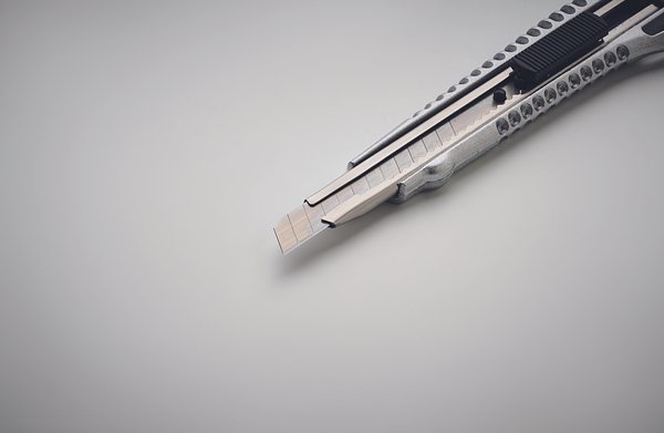 Einziehbares Cuttermesser Waregun