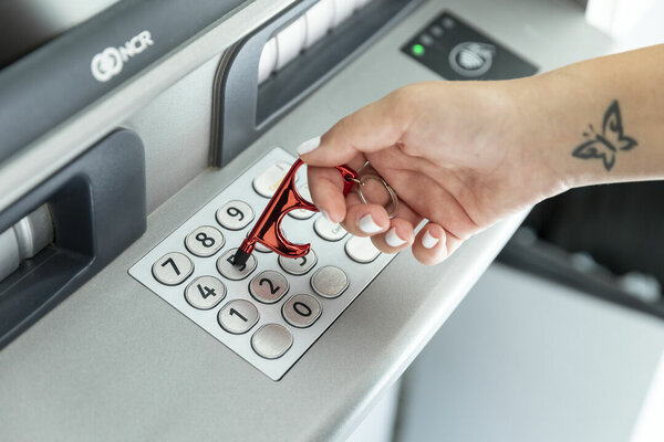 Schlüsselanhänger Anticontact Idmak