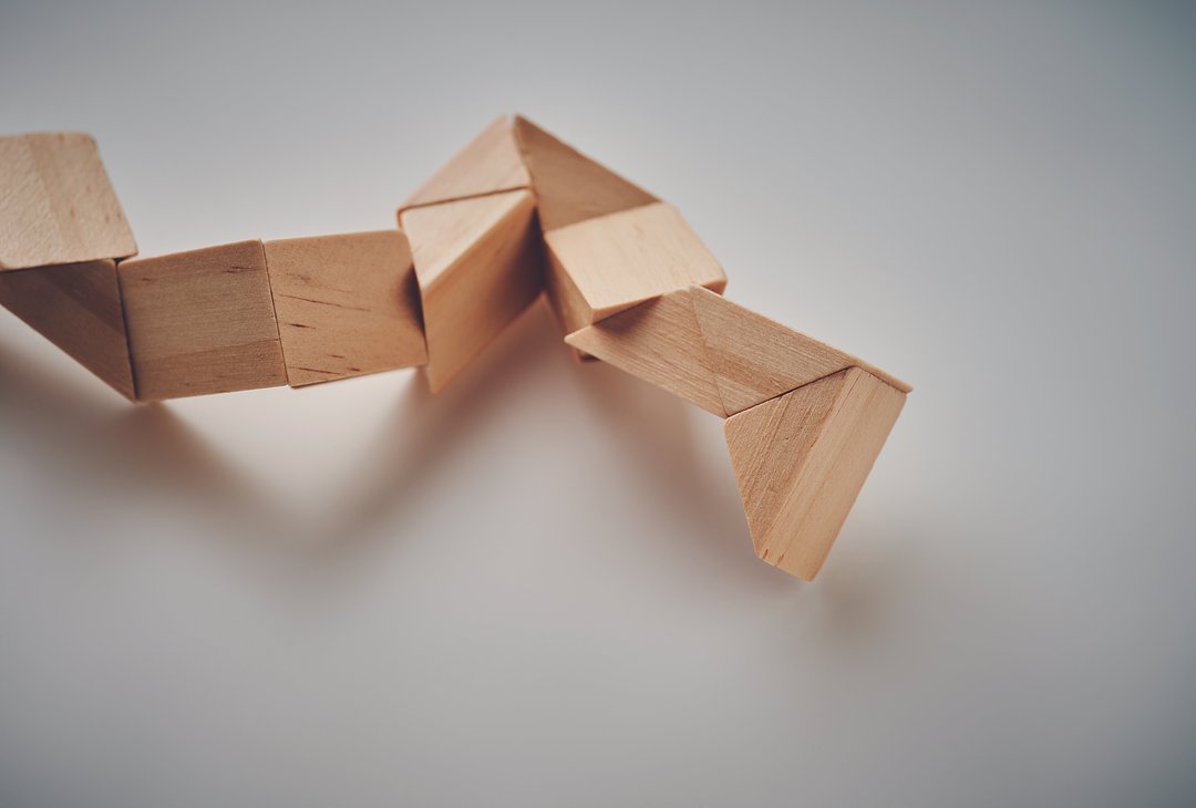 Holzpuzzle/Gehirnjogging Uorina