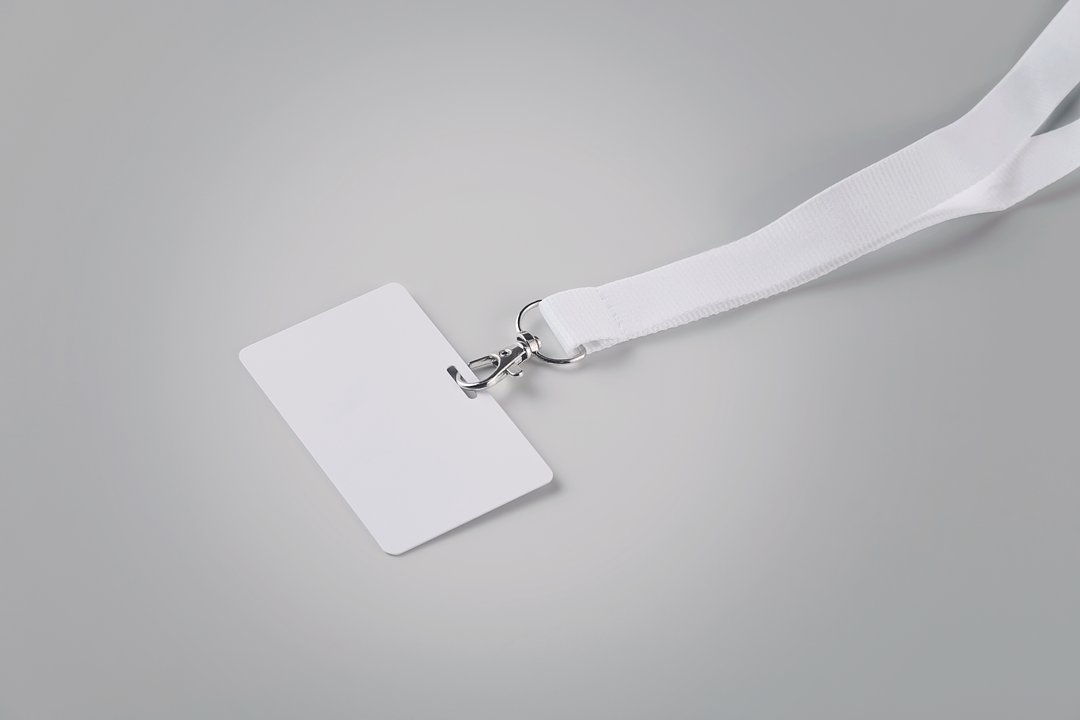 Lanyard-Ausweis 54 x 86 mm Helierdi