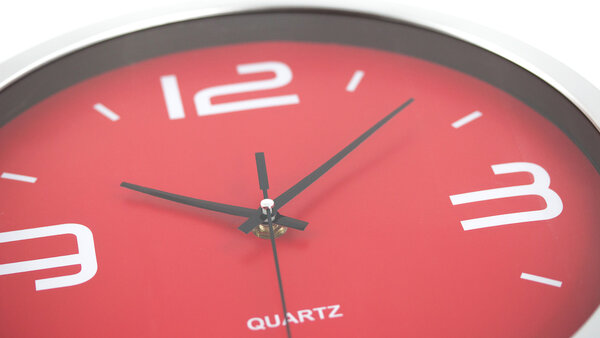 Wanduhr Idnos