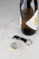 Schlüsselanhänger mit Flaschenöffner Mascien