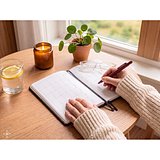 Notizbuch aus wasserbasiertem PU mit integriertem linierten Planer Ainatha
