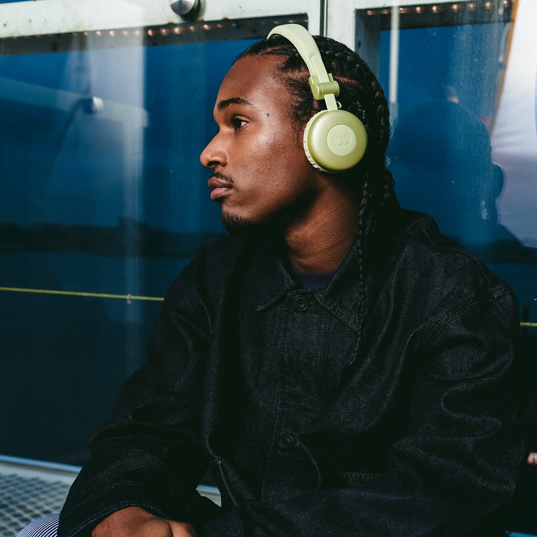 Code Core-Wireless on-ear Headphone Inatiana