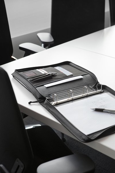 Dokumentenmappe aus Polyester/PU Emmast