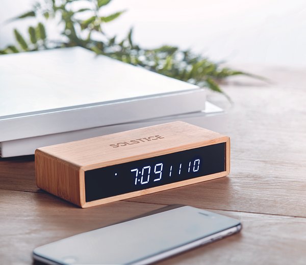 Tischuhr mit Ladestation Doringlf