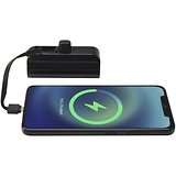 10 W 5000 mAh Typ C Powerbank aus recyceltem Kunststoff mit integriertem Klappständer und 2 in 1 Kabel - Jöritat