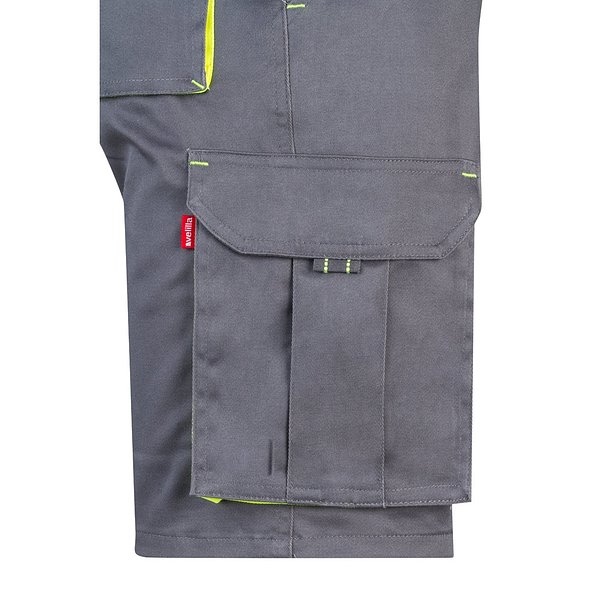 Zweifarbige Stretch-Bermudashorts mit mehreren Taschen (240 g/m²) aus Baumwolle (46 %), EME (38 %) und Polyester (16 %) Altie