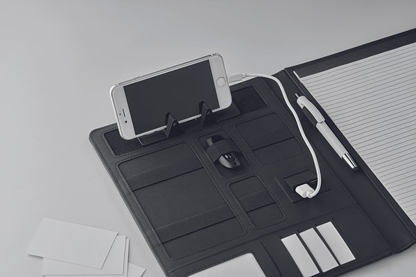 DIN A4 Portfolio & Powerbank Saraik