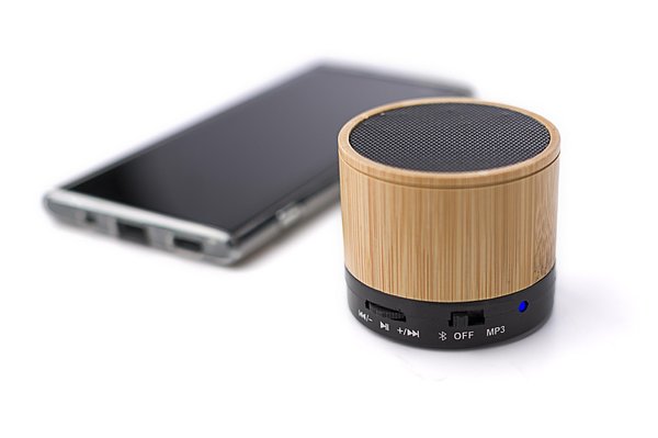 Wireless-Lautsprecher aus Bambus Helvie