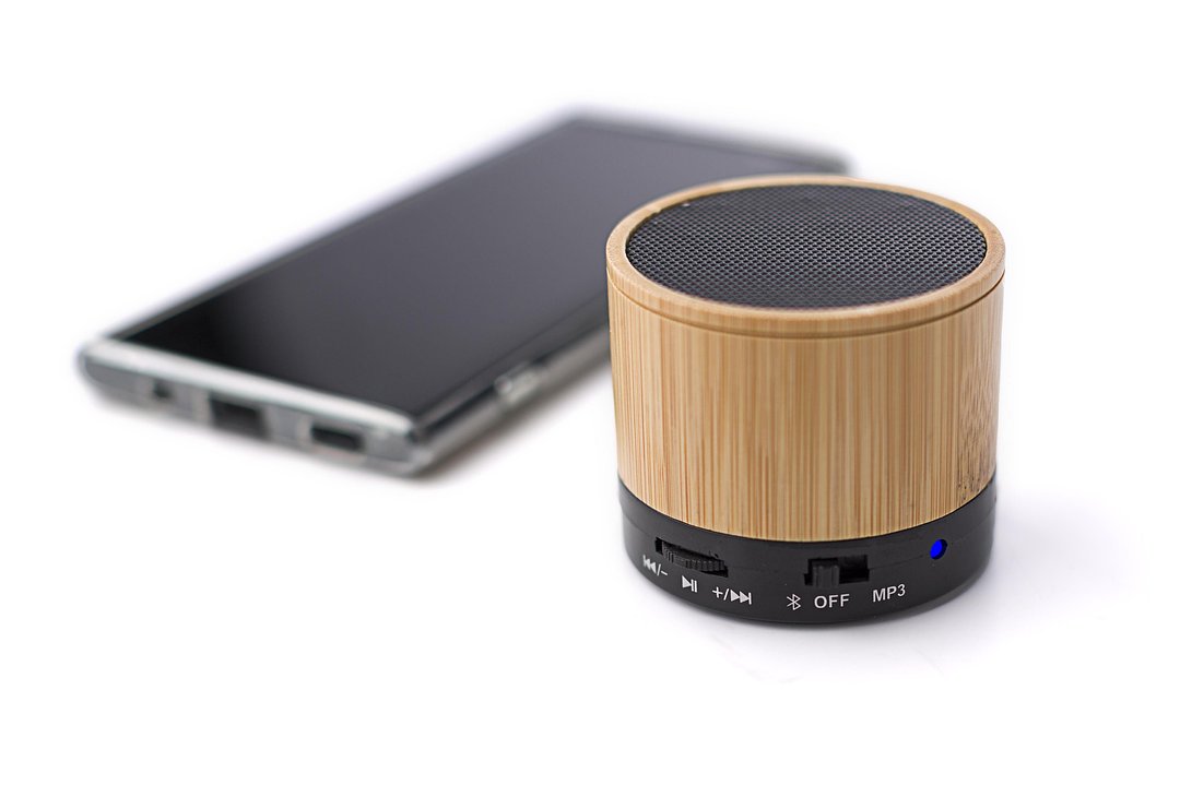 Wireless-Lautsprecher aus Bambus Helvie