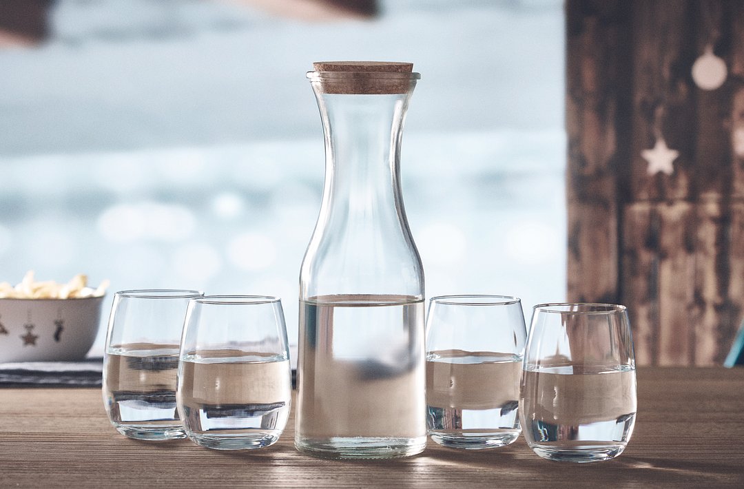 Karaffe aus recyceltem Glas 1L Leenjasca