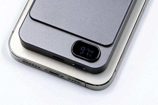 Powerwave 5000 kabellose Powerbank Grin