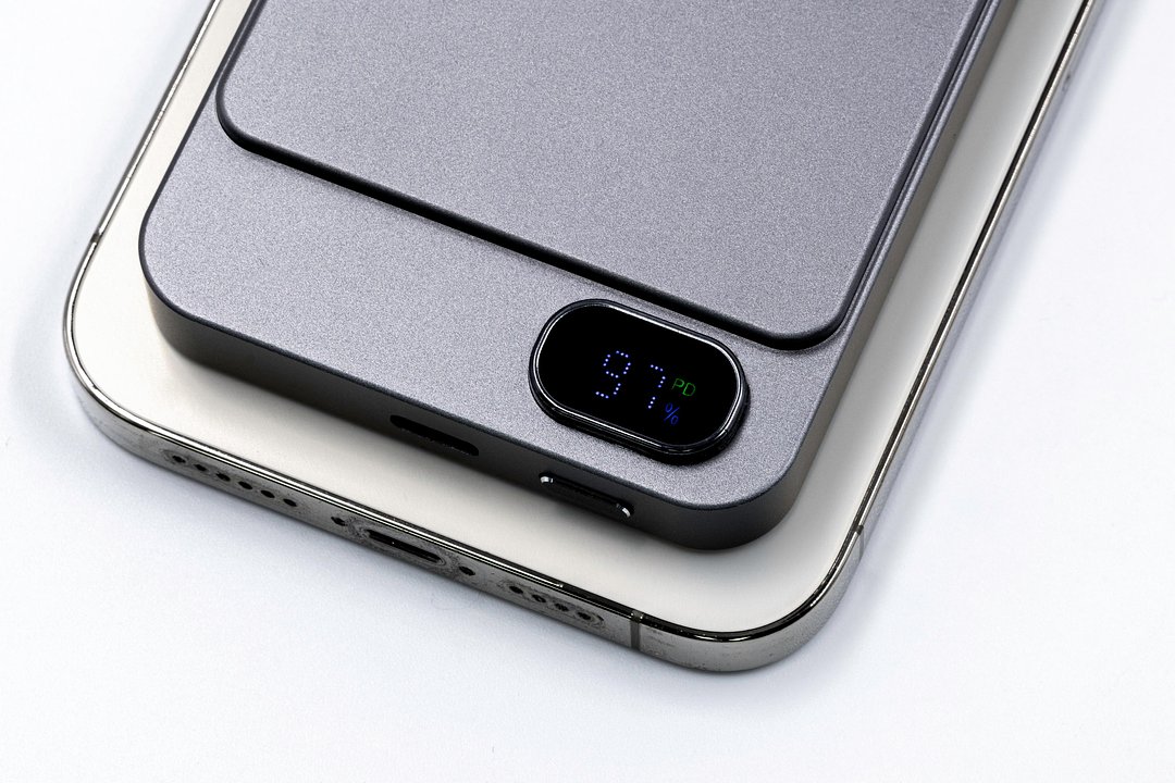 Powerwave 5000 kabellose Powerbank Grin