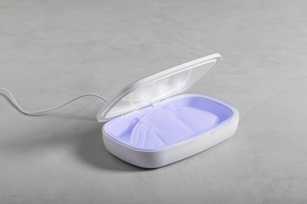 Ladegerät UV Sterilisator Kasten Idlby