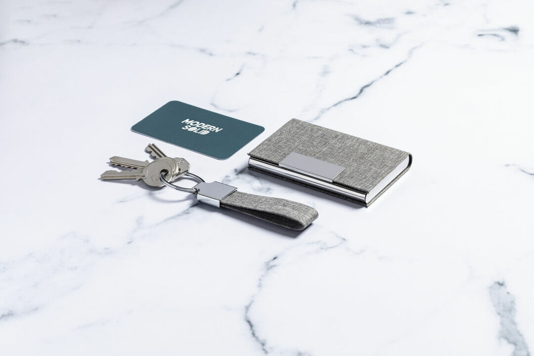 Visitenkartenetui Idtek