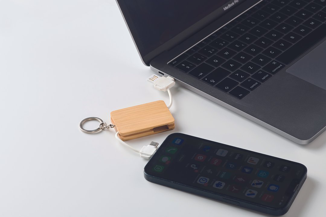 Schlüsselring mit Ladekabel Inanins