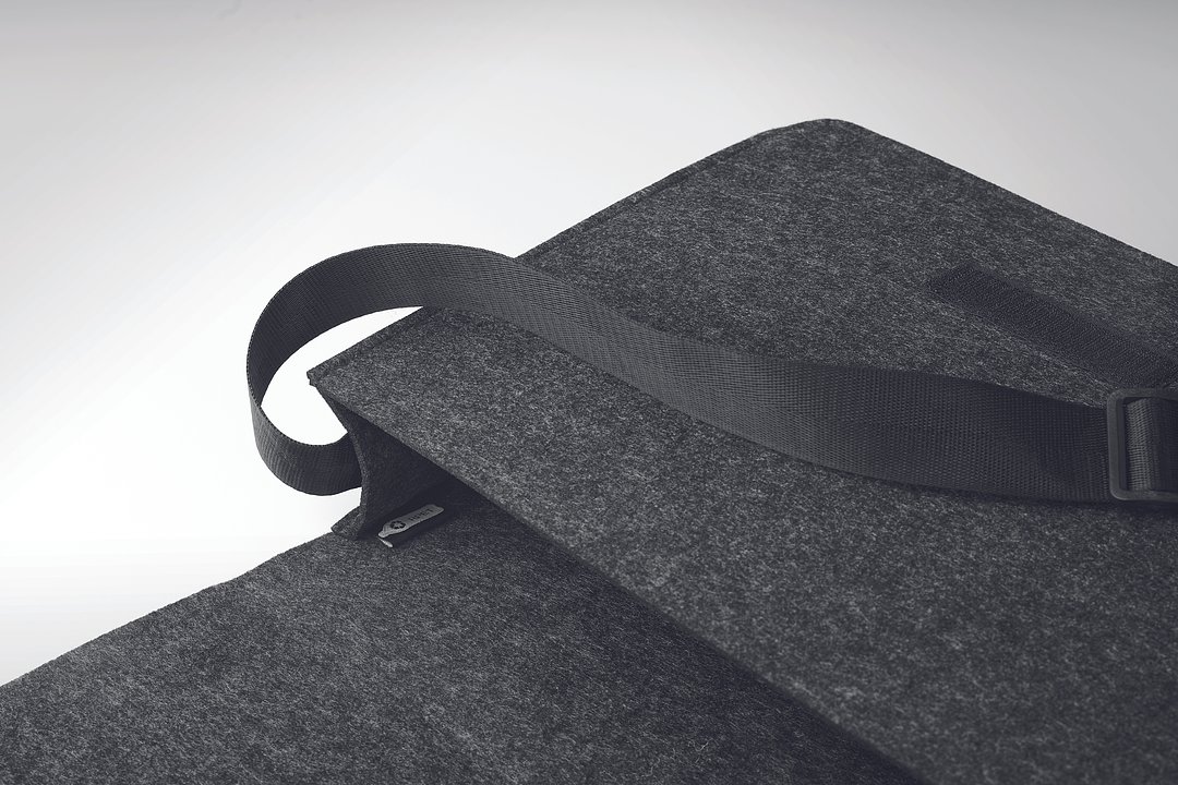 Umhängetasche aus RPET-Filz Ciama