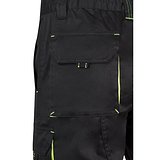 Zweifarbige Stretch-Bermudashorts mit mehreren Taschen (240 g/m²) aus Baumwolle (46 %), EME (38 %) und Polyester (16 %) Altie