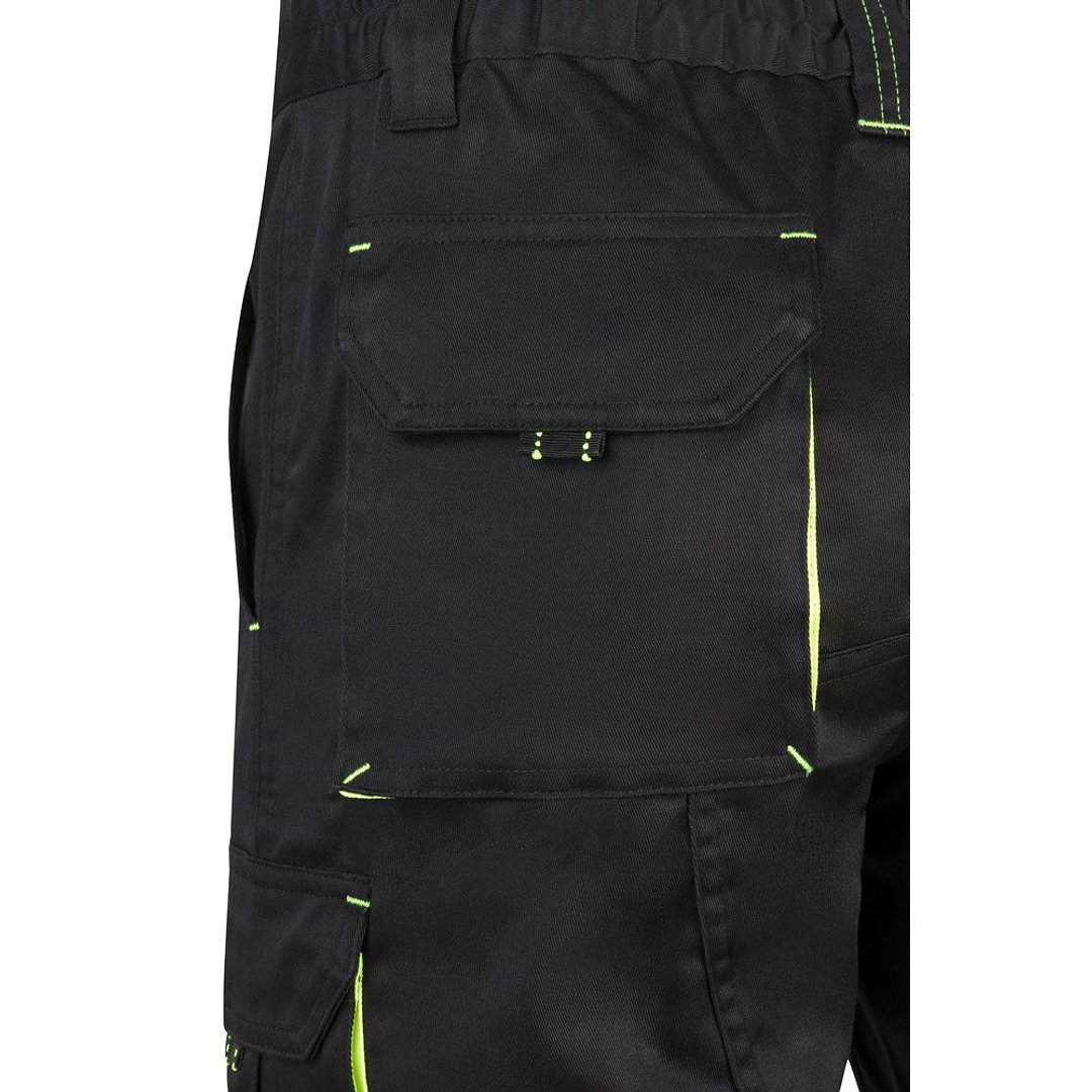 Zweifarbige Stretch-Bermudashorts mit mehreren Taschen (240 g/m²) aus Baumwolle (46 %), EME (38 %) und Polyester (16 %) Altie