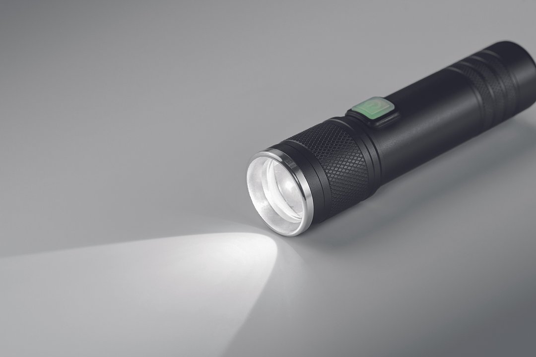 Wiederaufladbare Taschenlampe Betiat