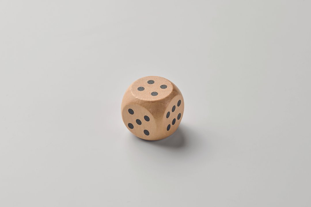 Spielwürfel Schima-Holz Ø 3cm Fendrito