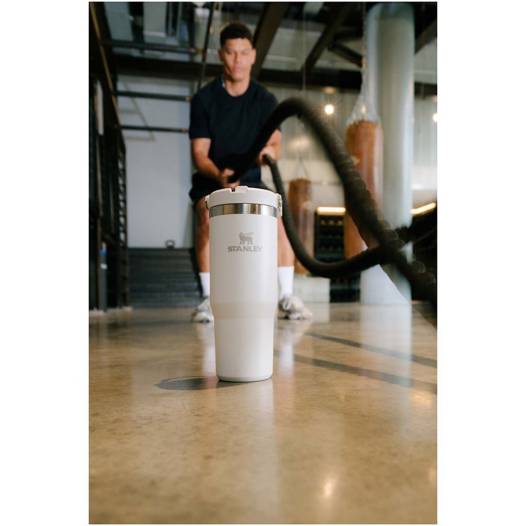 890 ml IceFlow™ Flip Straw Thermobecher - Jörina