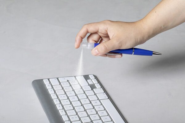 Zerstäuber Kugelschreiber Idmix