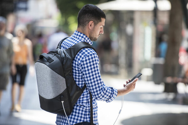 Anti-Diebstahl Rucksack Idrix