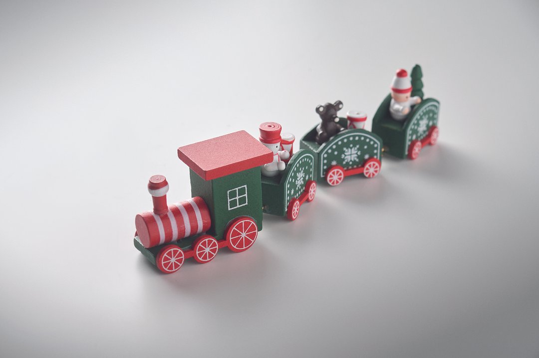 Deko-Zug aus Holz Ruelixuma