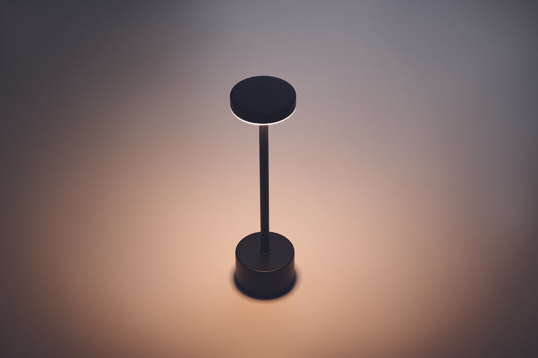 USB-Tischlampe aus Aluminium Ainanst