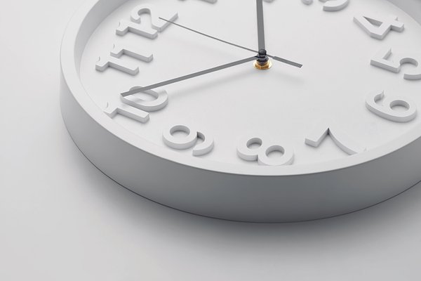 Wanduhr aus PP Nettato