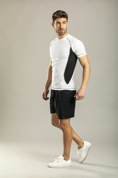 Erwachsene T-Shirt Idmbi