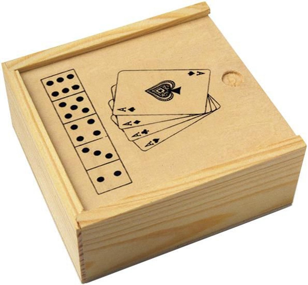 Karten und Würfelspiel in Holzbox Gierveili