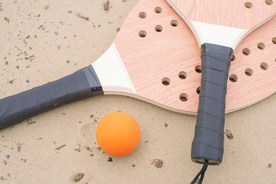 Tennisset aus Rosenholz Luri