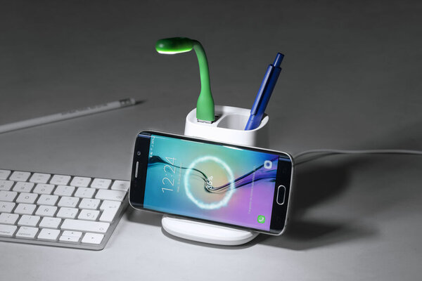 Multifunktion Stifthalter Idkon