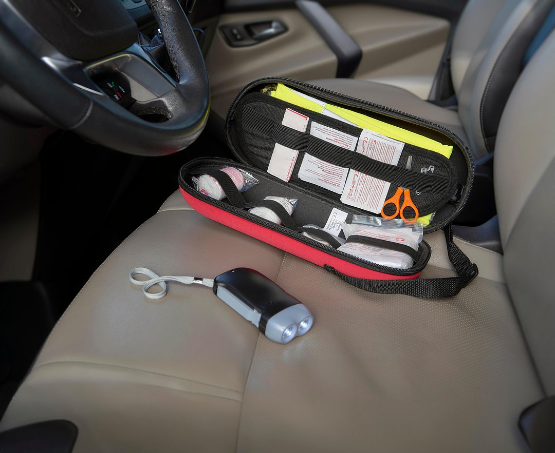 Auto-Erste-Hilfe-Set Corliun | 40 Teile | EU