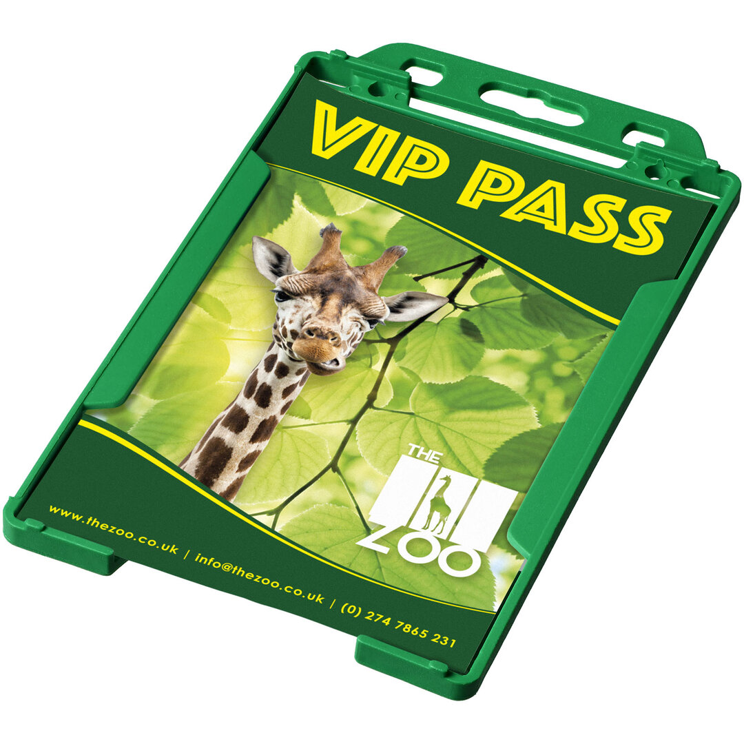 Ausweishalter aus Kunststoff - Eliuana