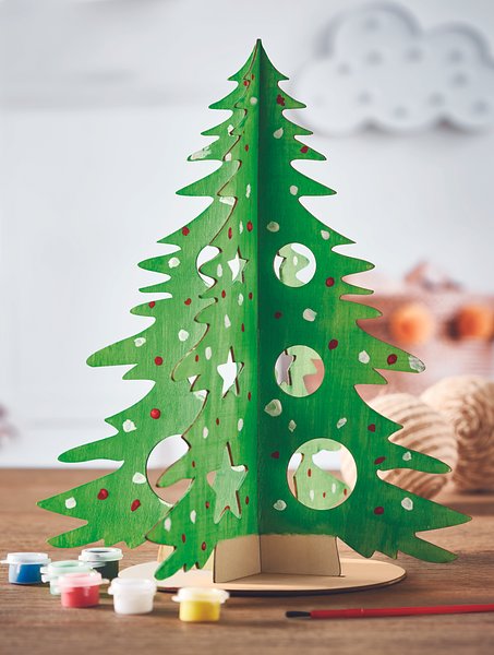 DIY Weihnachtsbaum aus Holz Beth