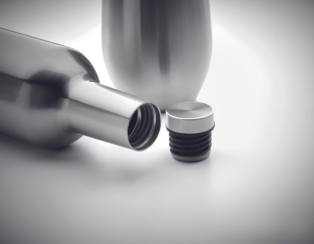 Set mit Flasche und Bechern Tritel