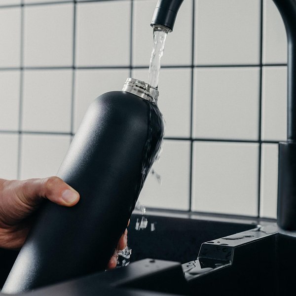 Edelstahlflasche mit Stahldeckel 600 ml Jörio