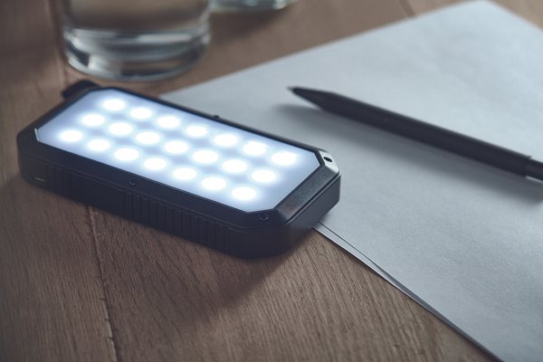 Solar Powerbank 8000 mAh Inatha