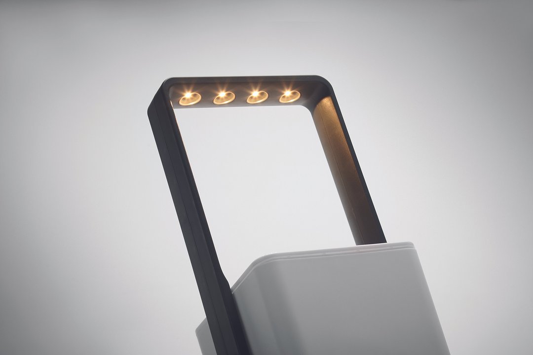 Inndor-Pflanztopf mit LED Vrenchast
