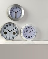 Wanduhr aus Kunststoff Marlita