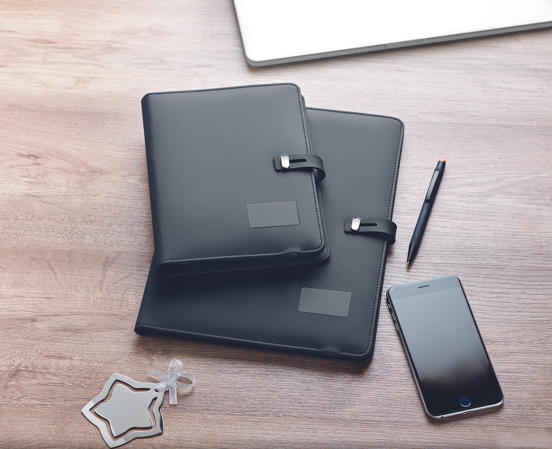 DIN A4 Portfolio & Ladestation Gillia