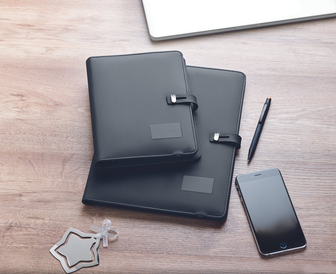 DIN A4 Portfolio & Ladestation Gillia