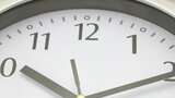 Wanduhr Idego