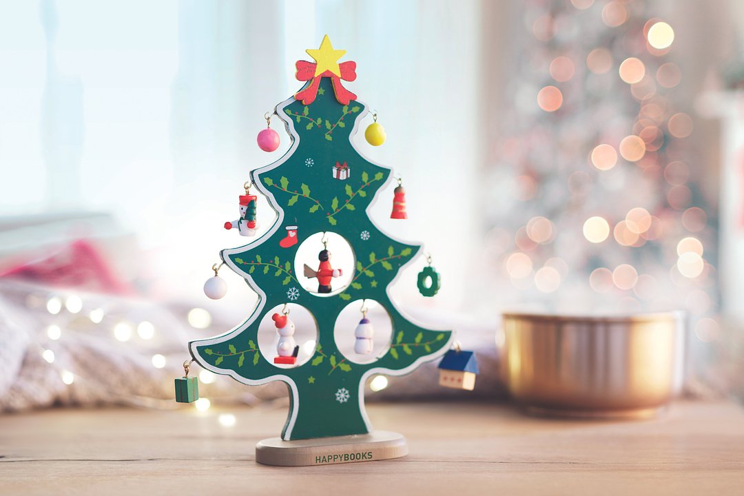 Weihnachtsbaum aus Holz Inele