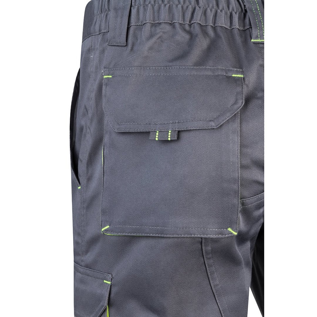Zweifarbige Stretch-Bermudashorts mit mehreren Taschen (240 g/m²) aus Baumwolle (46 %), EME (38 %) und Polyester (16 %) Altie