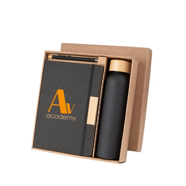 Set bestehend aus 1 Kugelschreiber, 1 Notizblock und 1 Flasche, hergestellt aus recyceltem PET, recyceltem Aluminium und Bambus Buolleych